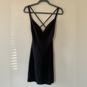 Backless v-neck bodycon dress